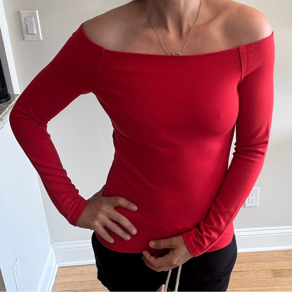 L'AGENCE Vibrant Red Top